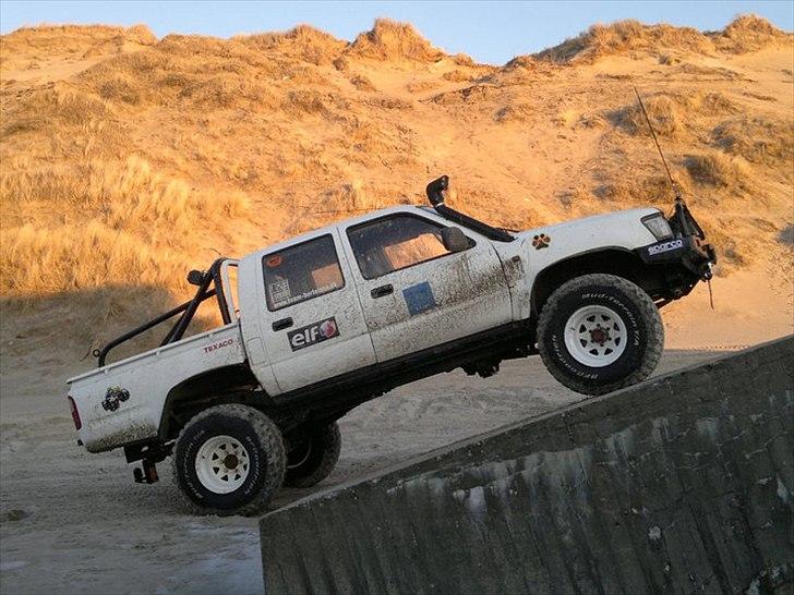 Toyota hilux 3,0 TURBO billede 2