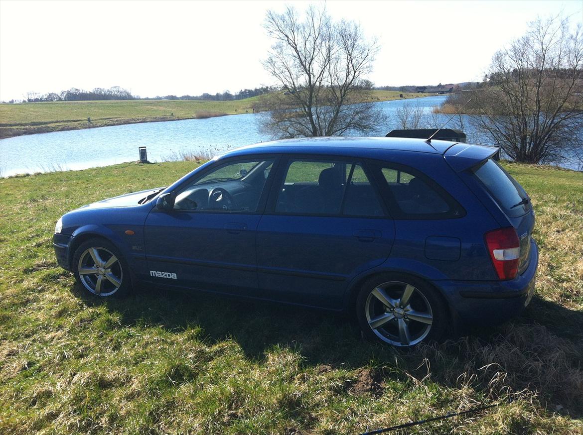 Mazda 323 f slx billede 2