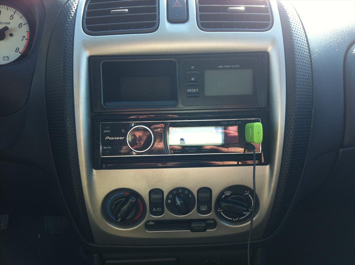 Mazda 323 f slx billede 9