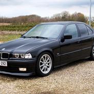 BMW E36 320i