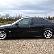 BMW E36 320i