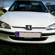 Peugeot 106 1,6i XR aut.