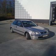 Honda Civic 1,5 LS