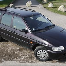 Ford Escort 1.6 CLX Stationcar (solgt)