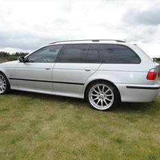 BMW 530D Touring M-EDITION