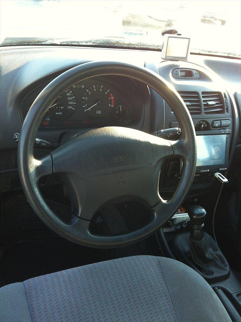 Mitsubishi Carisma billede 15