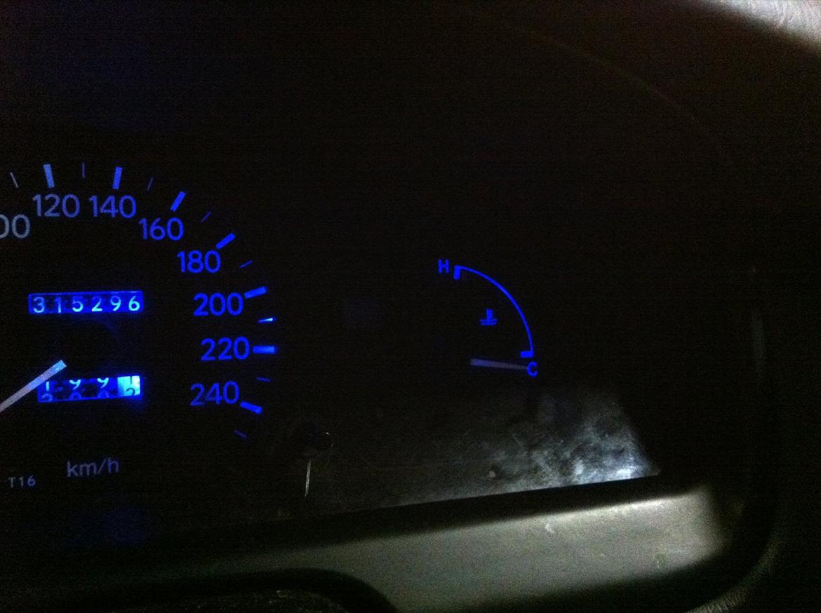 Toyota carina e billede 4