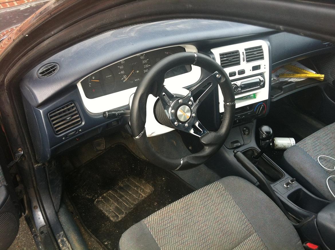 Toyota carina e billede 11
