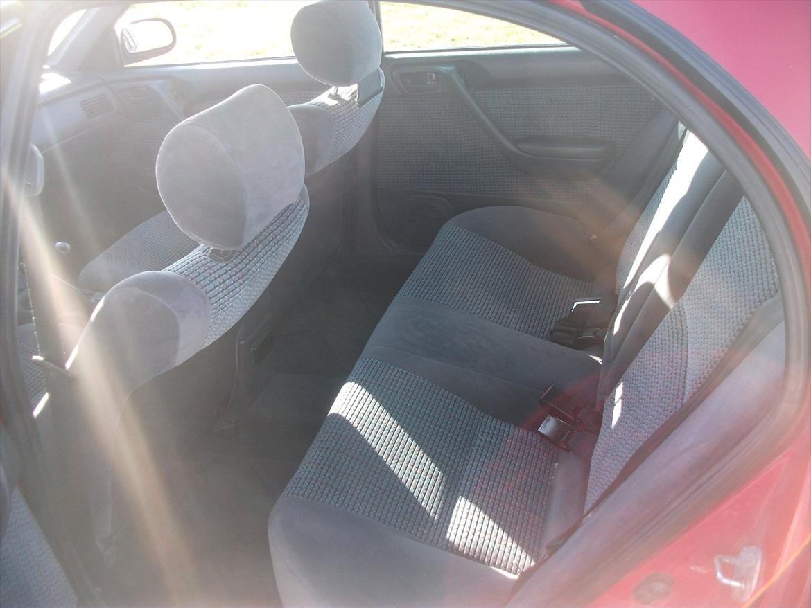 Toyota Carina E billede 9