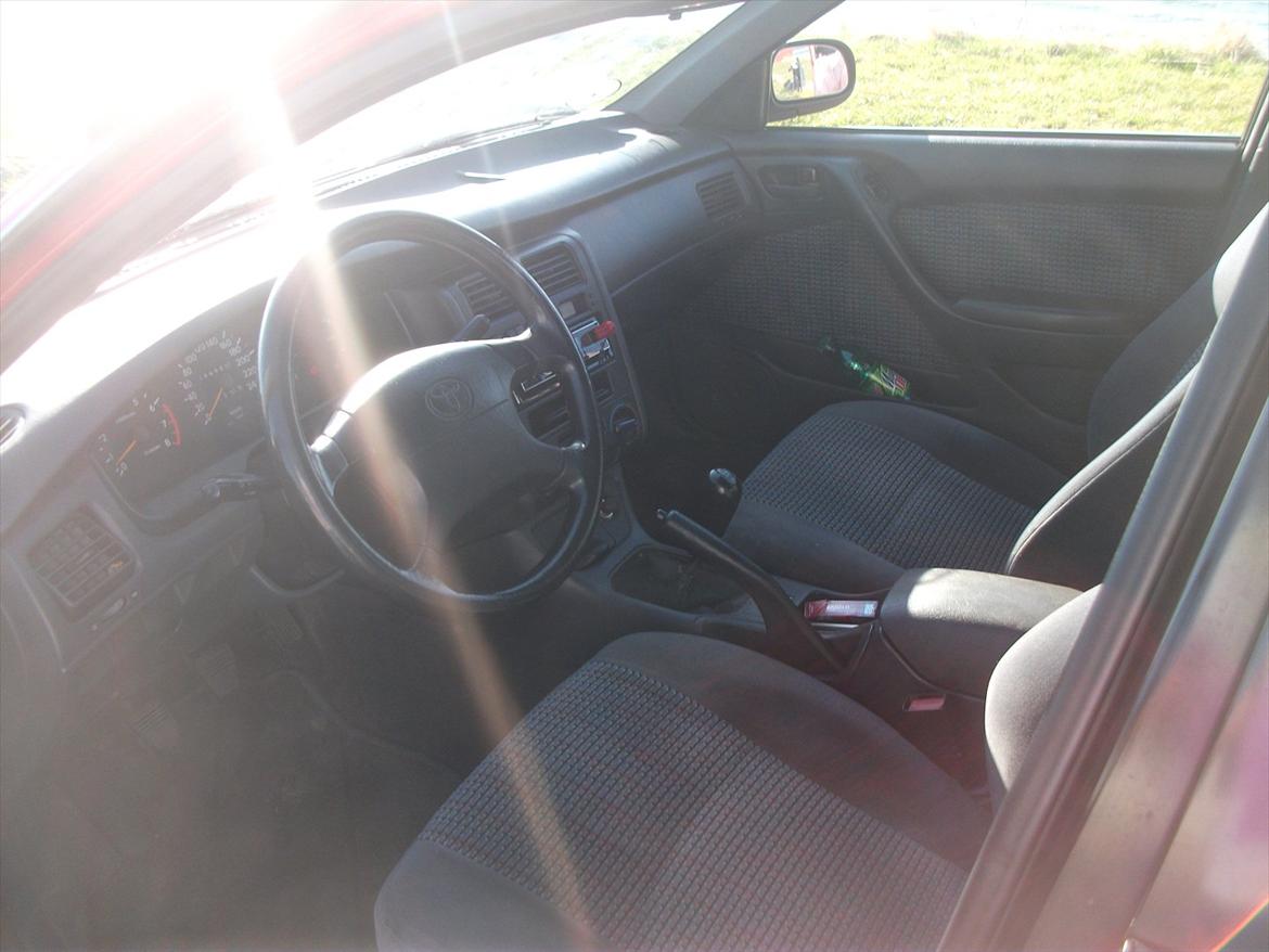 Toyota Carina E billede 10