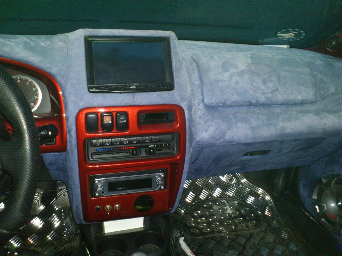 Mazda 323f billede 4