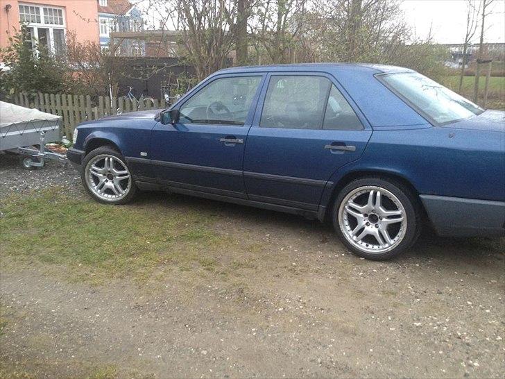 Mercedes Benz 260E billede 14