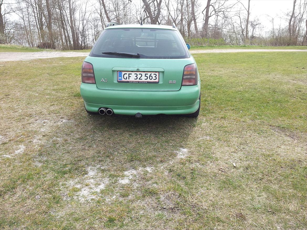Audi A4 2,6 V6 avant Quattro billede 3