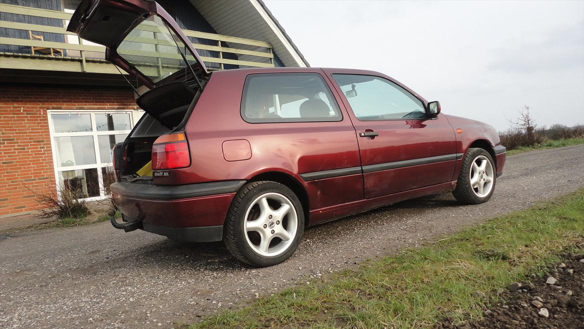 VW Golf 3 1,8 Gl (solgt!) billede 3