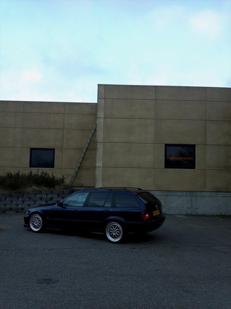 BMW 325tds billede 5