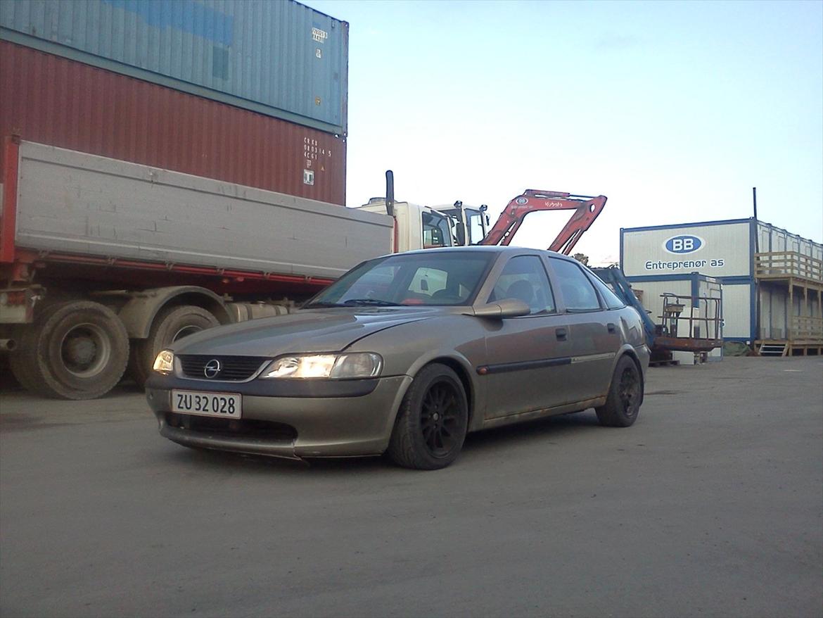 Opel Vectra B billede 1