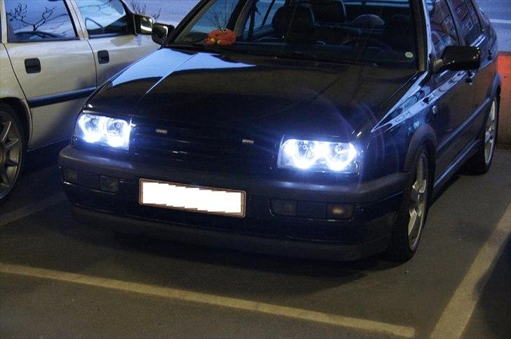 VW Vento 1,8 "SOLGT" billede 1