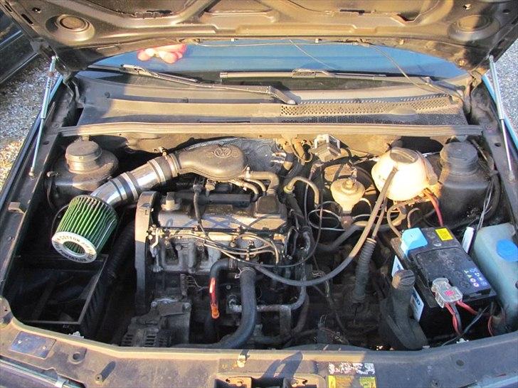 VW Vento 1,8 "SOLGT" billede 16