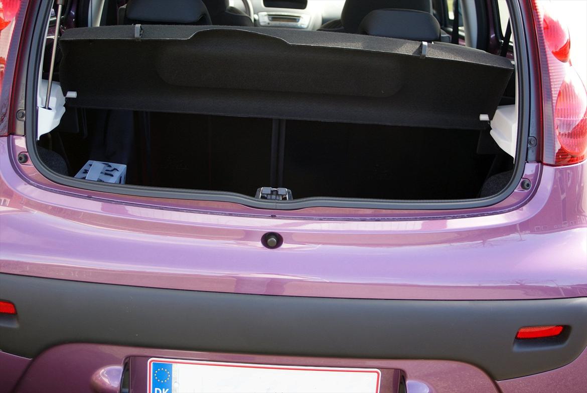 Peugeot 107 Active SP3 1.0 5D - Bagagerum billede 10