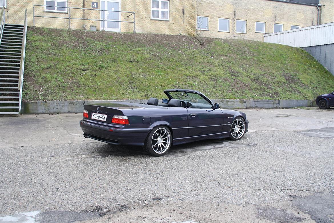 BMW 320i cabriolet solgt.. billede 6