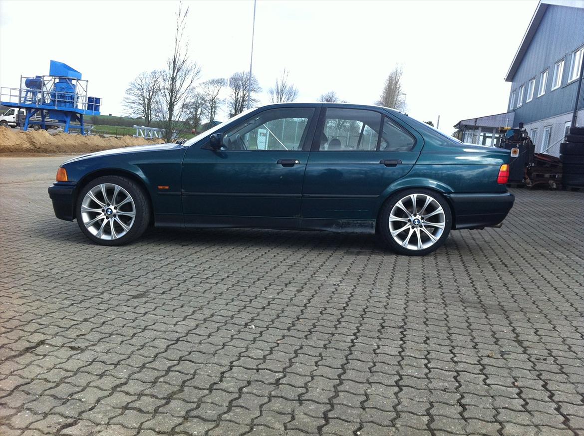 BMW E36 316i 4 dørs #solgt# billede 2