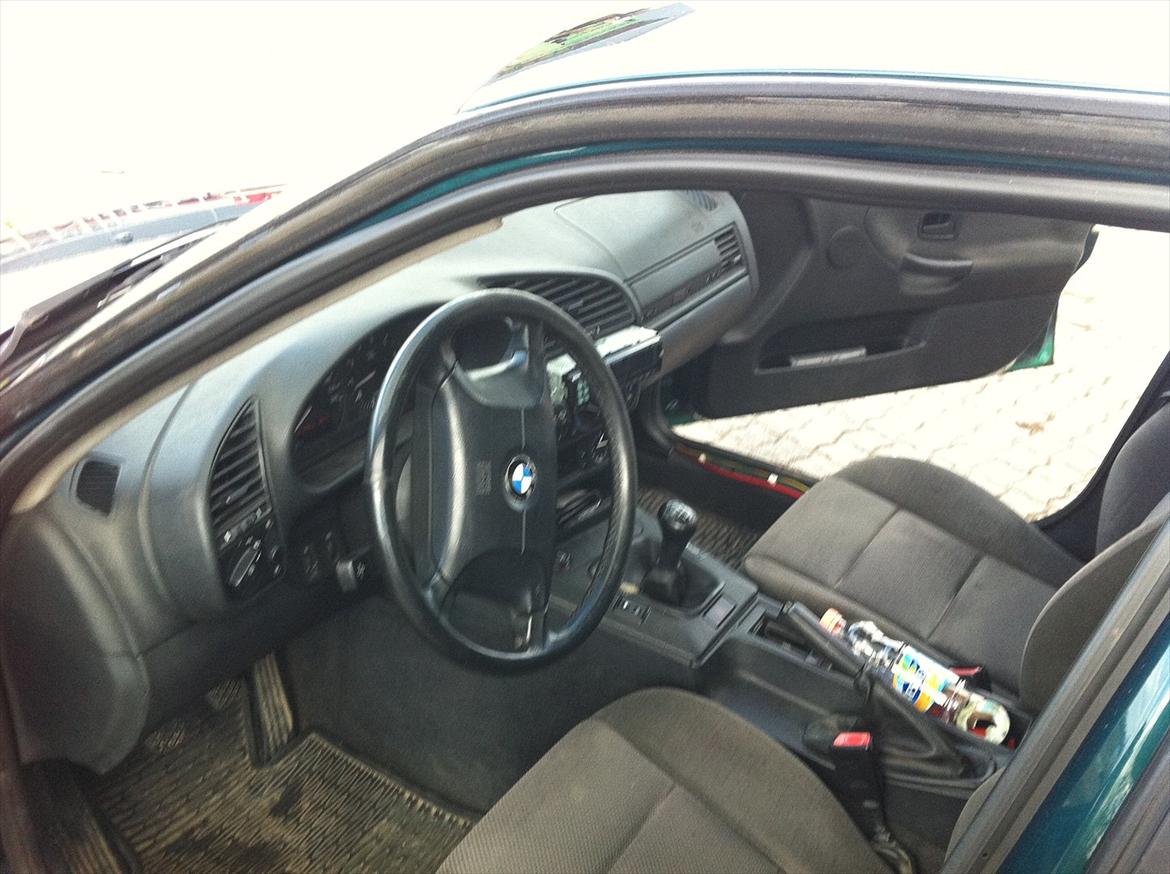BMW E36 316i 4 dørs #solgt# billede 7