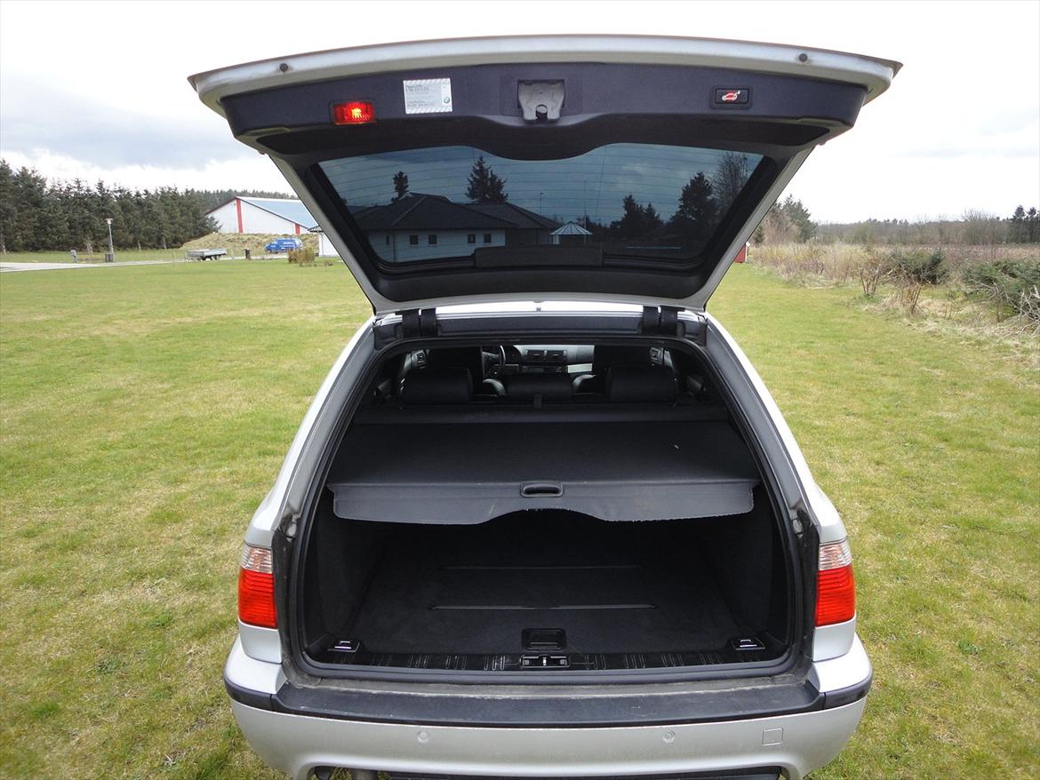 BMW 530D Touring M-EDITION billede 11