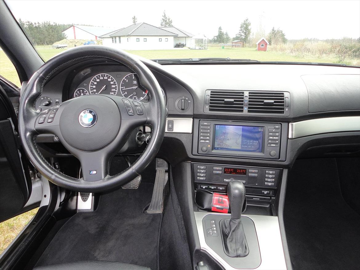 BMW 530D Touring M-EDITION billede 12