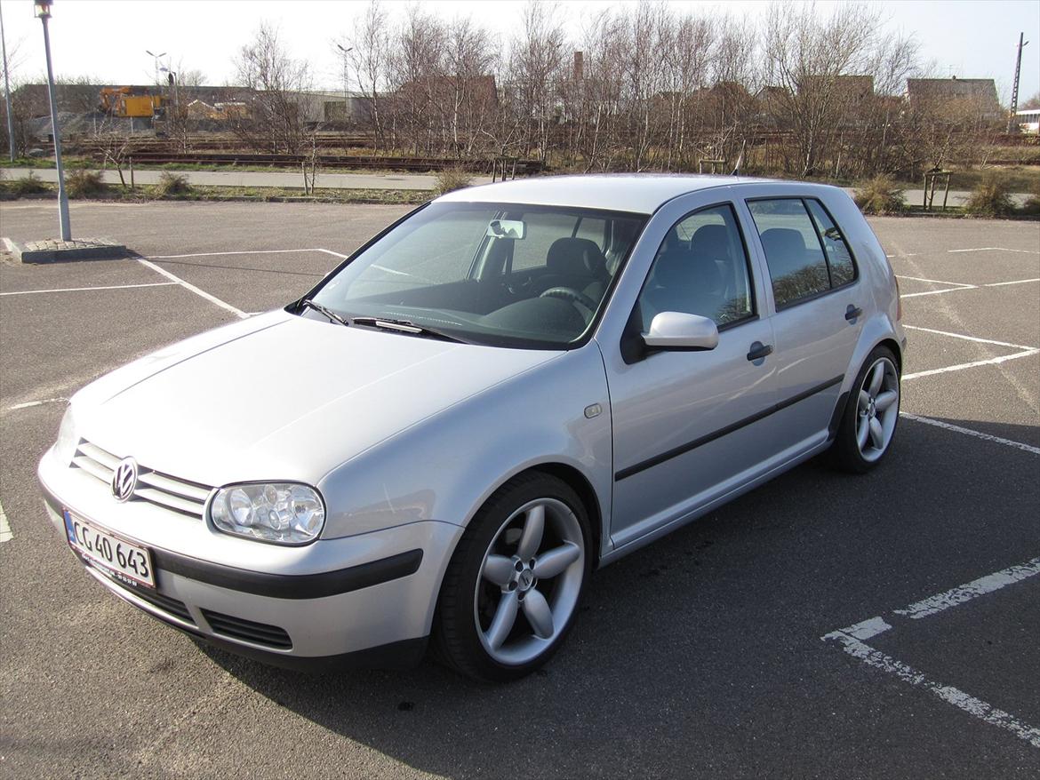 VW Golf 4 billede 1