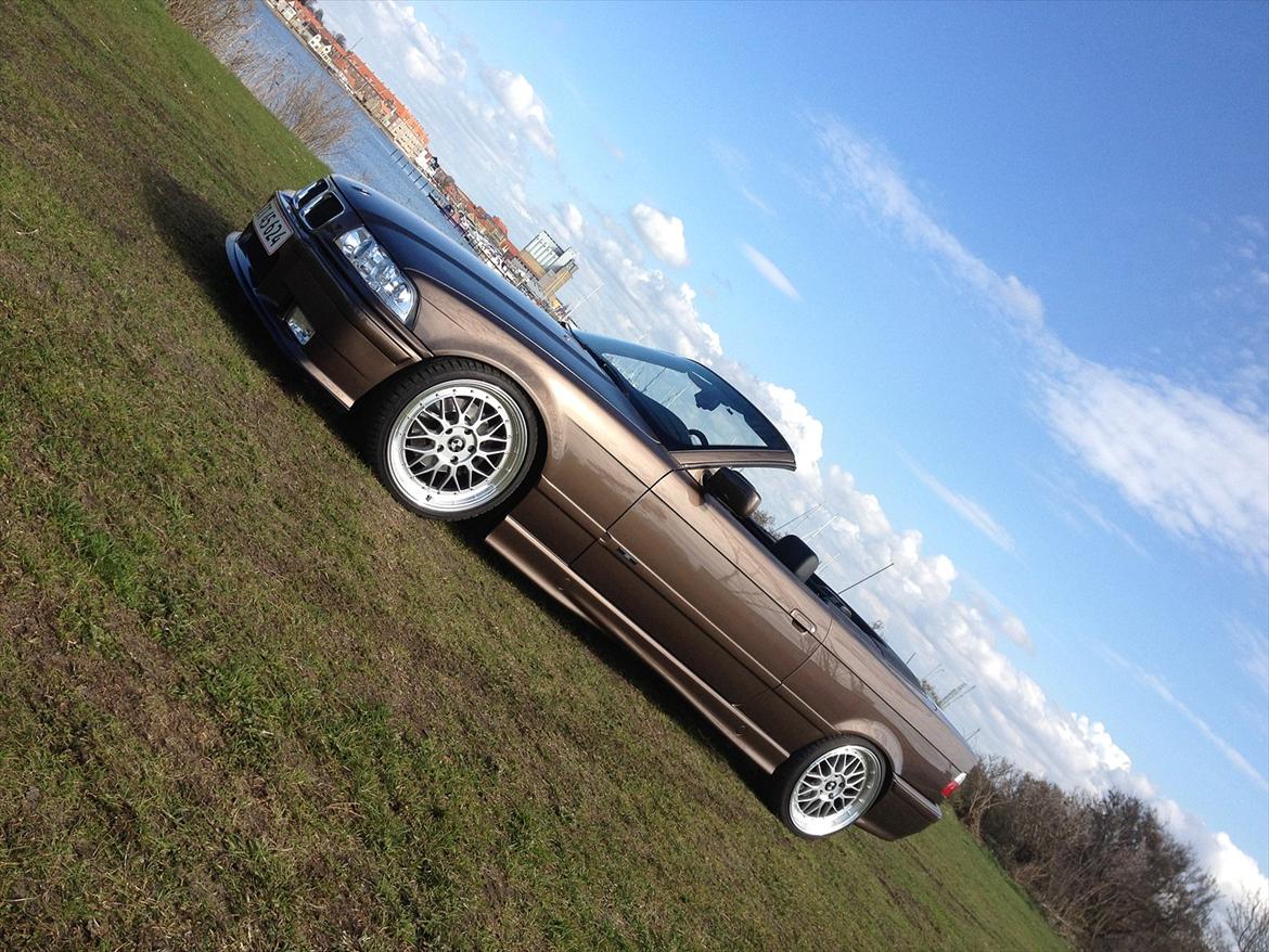 BMW 325i Cabriolet  billede 17