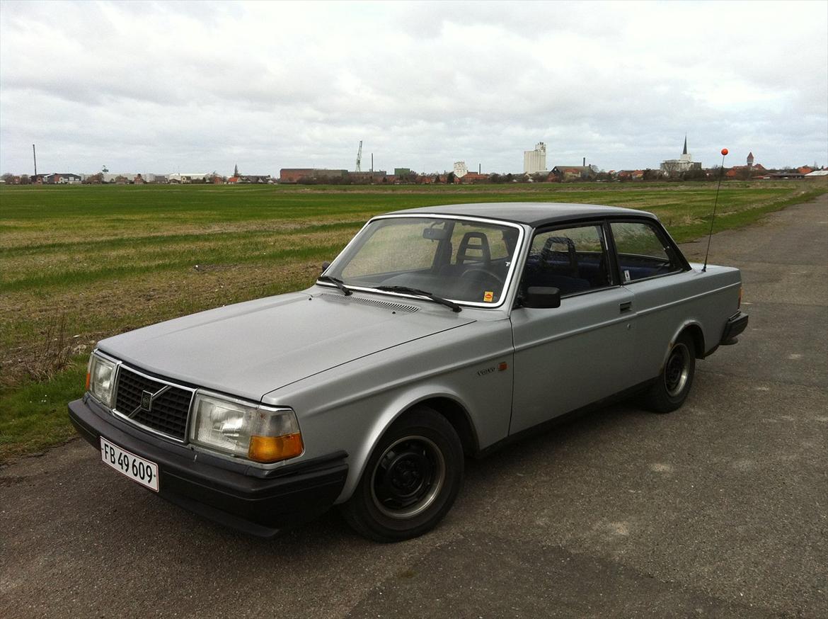 Volvo 242 DL 2.1 billede 1