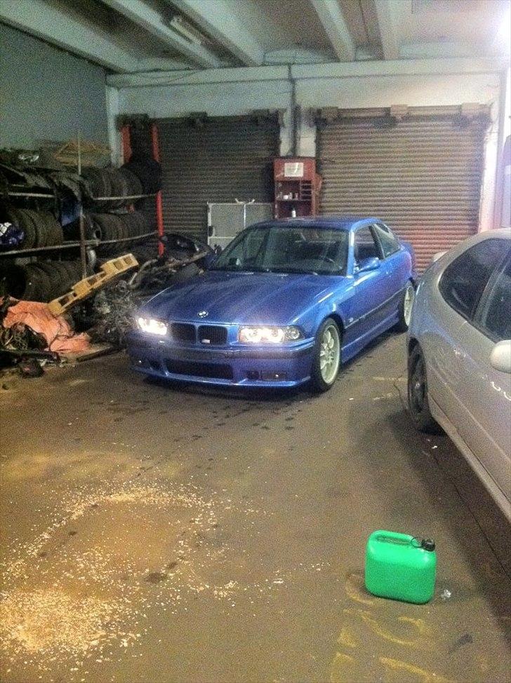 BMW 318is coupe - det faerdige resultat ! billede 1