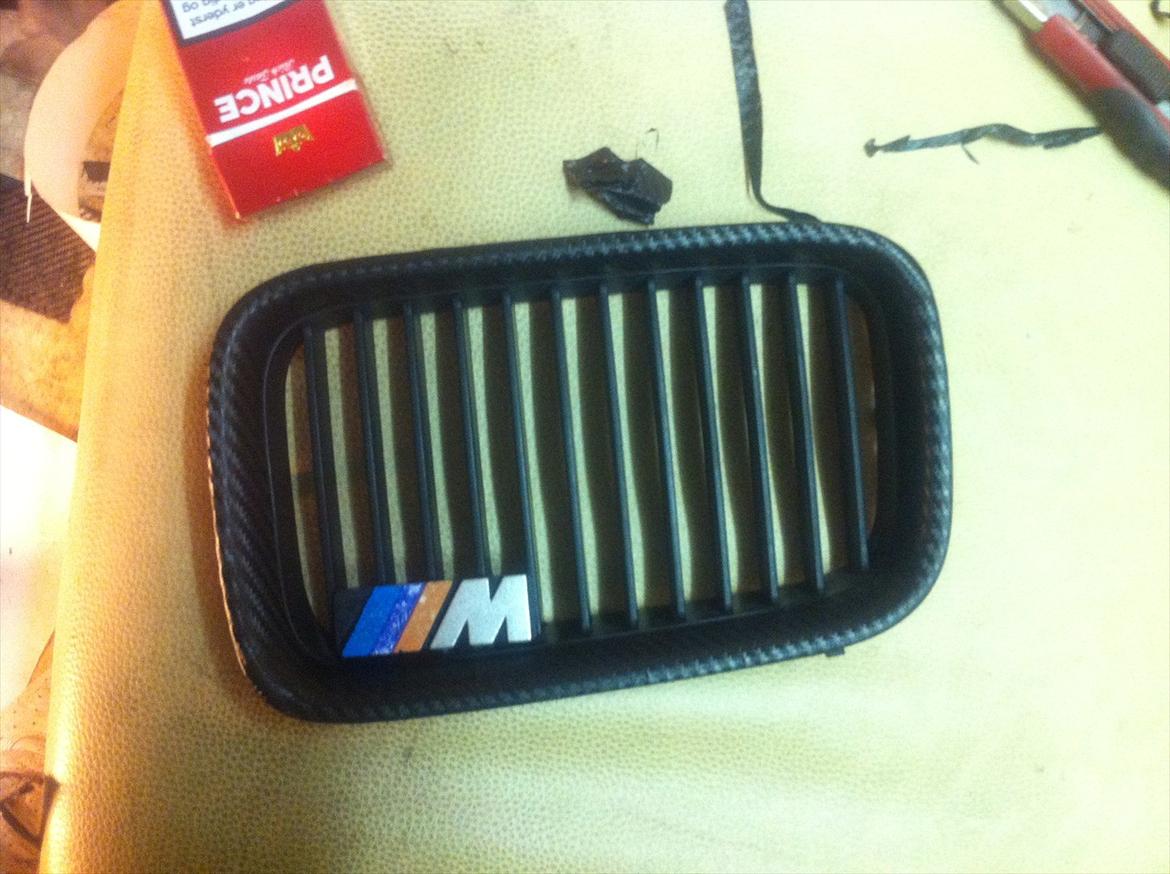 BMW 318is coupe - saa kom der carbon paa :D billede 5