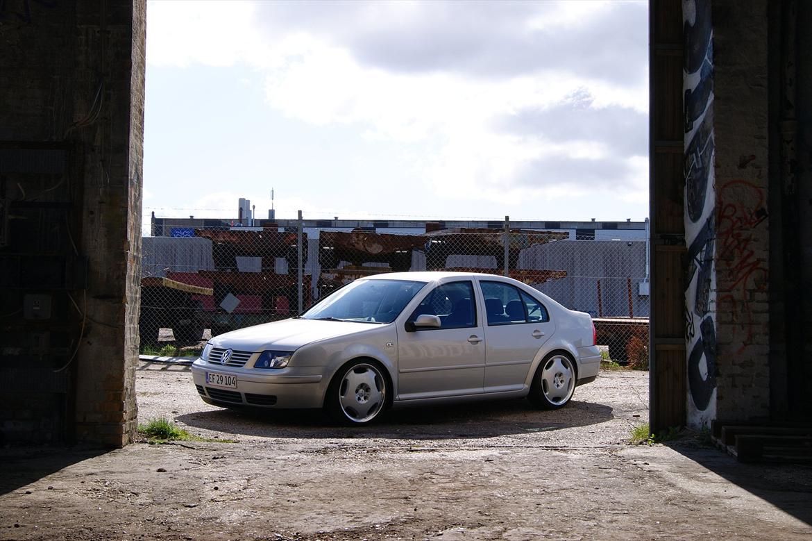 VW Bora 1,6 billede 1