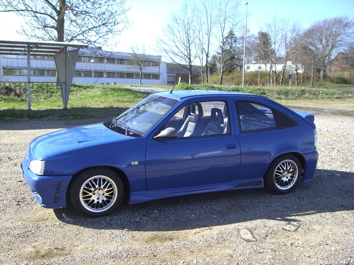 Opel Kadett E 1,6 S Dellorto billede 1