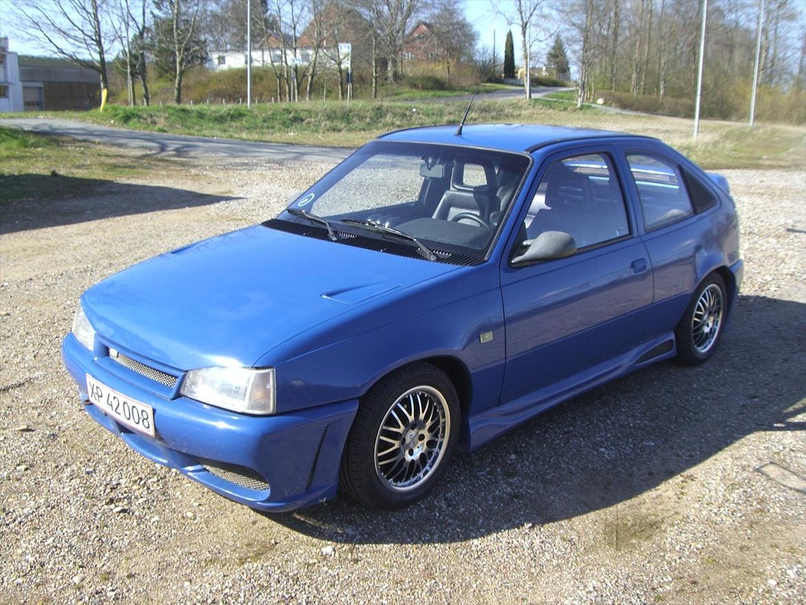 Opel Kadett E 1,6 S Dellorto billede 2