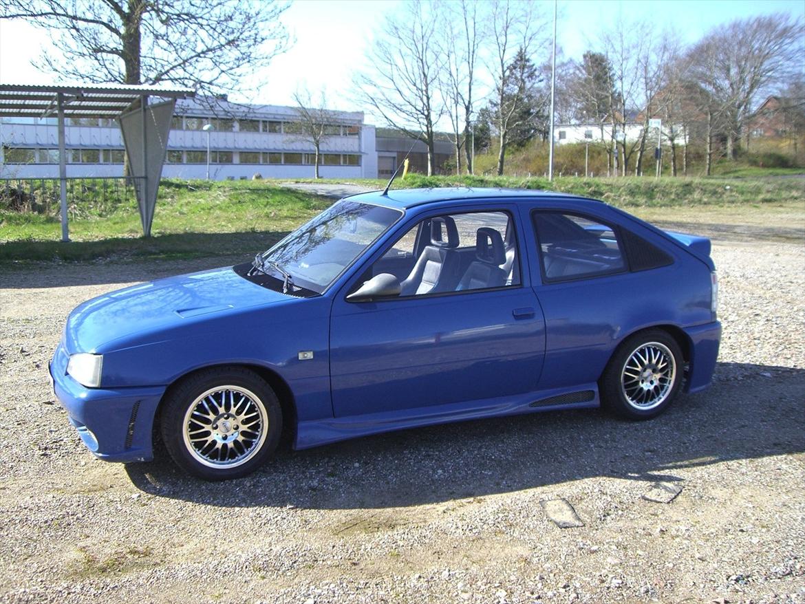 Opel Kadett E 1,6 S Dellorto billede 3