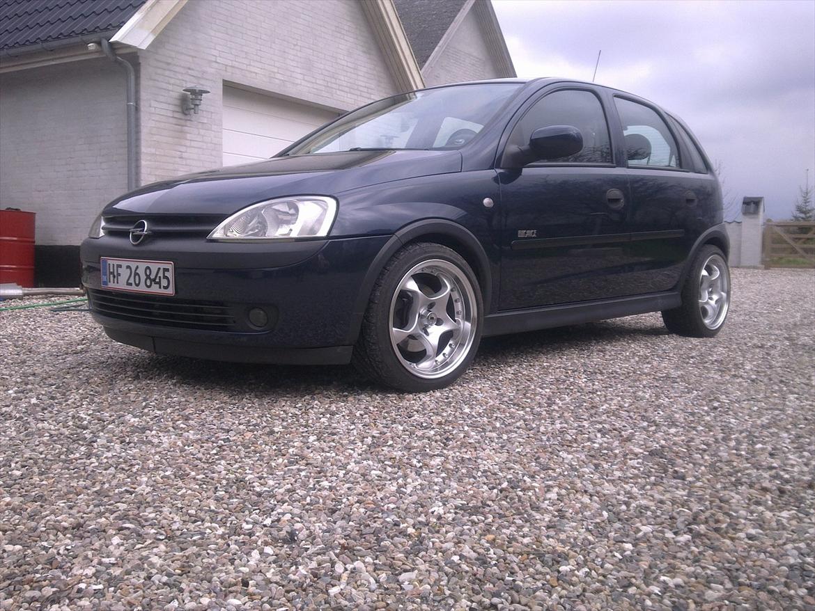 Opel Corsa C 1.7 DTI - Dejligt med nye sommerhjul billede 1