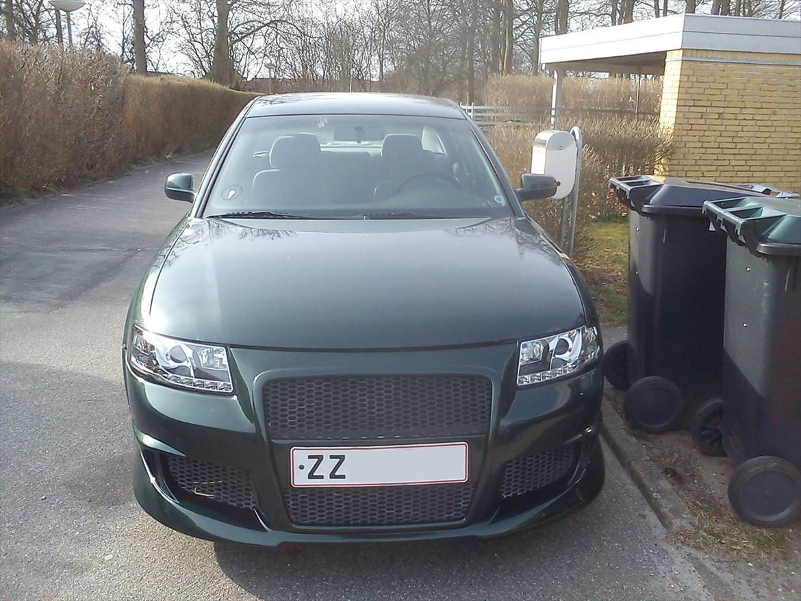 VW Passat 1,8 Limousine billede 1