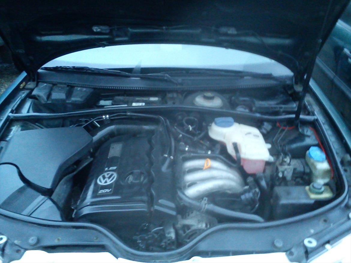 VW Passat 1,8 Limousine billede 15