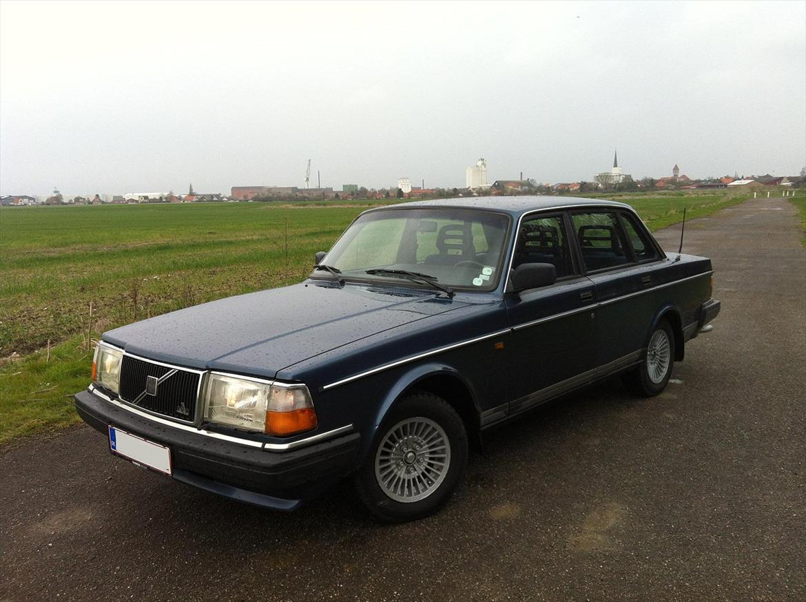 Volvo 240 GL 2.3 billede 1