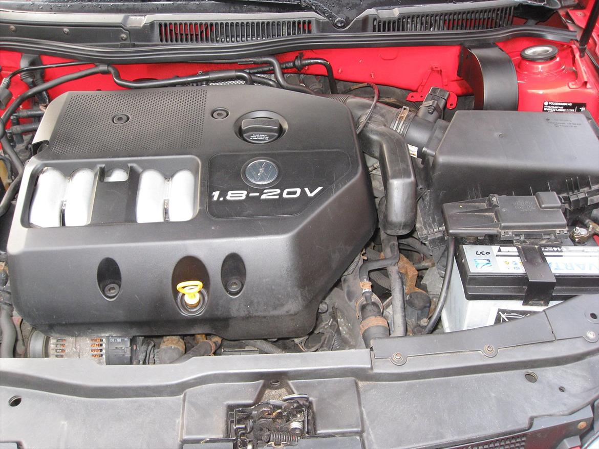 VW En våd - Golf 4 1.8 20v - SOLGT - Motoren - Golf 4 - 1.8 20v  billede 3