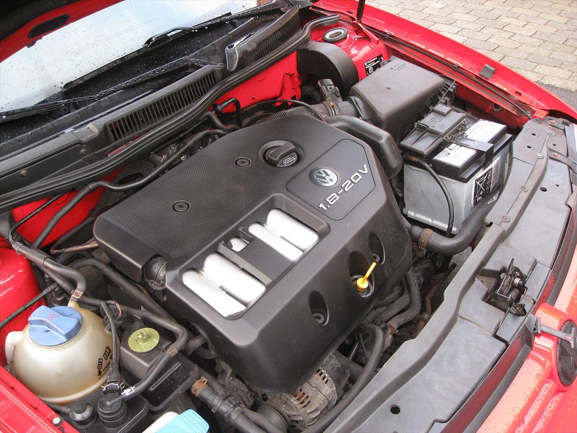 VW En våd - Golf 4 1.8 20v - SOLGT - Motoren - Golf 4 - 1.8 20v  billede 6