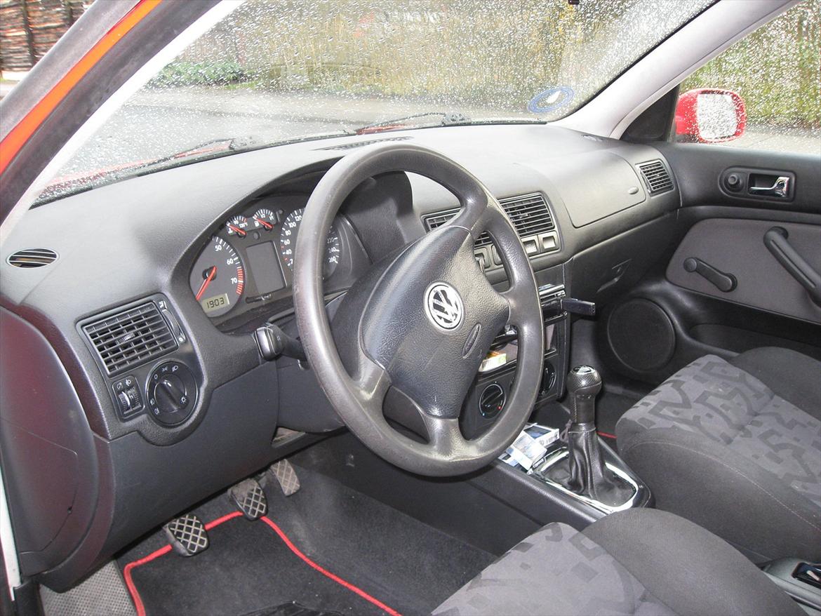 VW En våd - Golf 4 1.8 20v - SOLGT - Kabinen - Golf 4 - 1.8 20v  billede 15