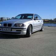 BMW 318i E46