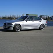 BMW 318i E46
