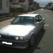 BMW E30 320i Coupe