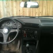 BMW E30 320i Coupe