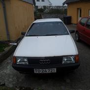 Audi 100 2,2