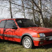 Peugeot 205 GTI 1.9
